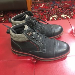Mens boots black with red detail worn once.